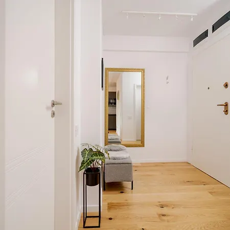 Elite - Couple & Business Apartment