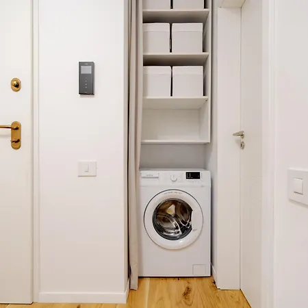 Elite - Couple & Business Apartment